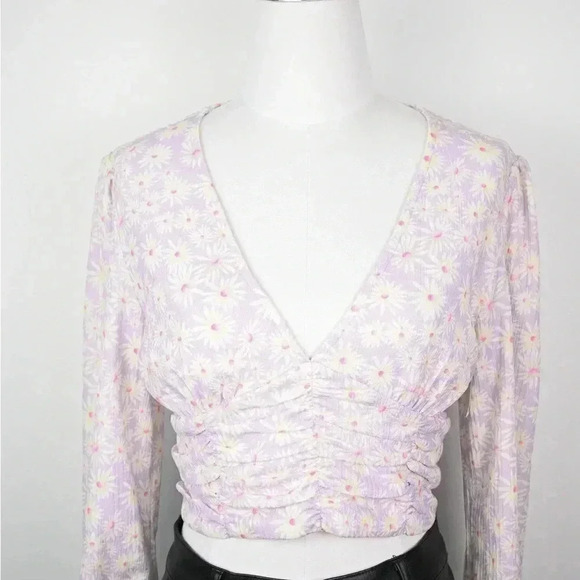 Elodie Floral Blouse New With Tags - Picture 6 of 7